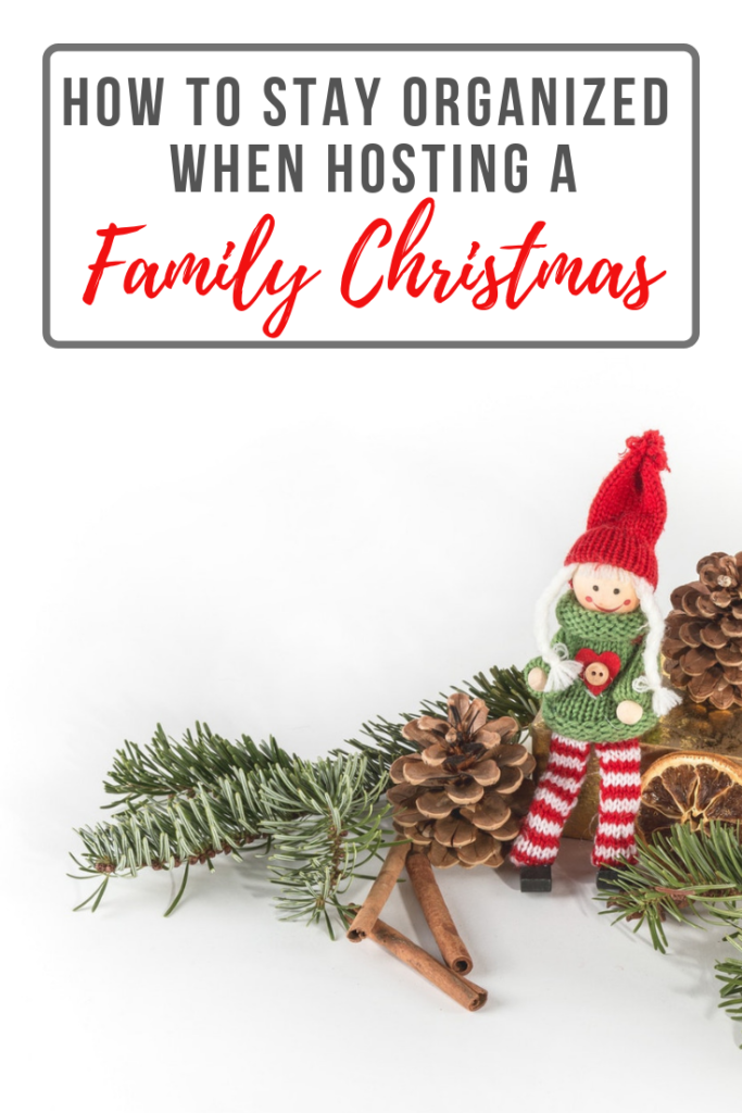 Are you feeling stressed and overwhelmed at the thought of hosting a houseful of family this Christmas? Are you feeling under pressure to please everyone? Here are some great ways to stay organized when hosting a family Christmas!